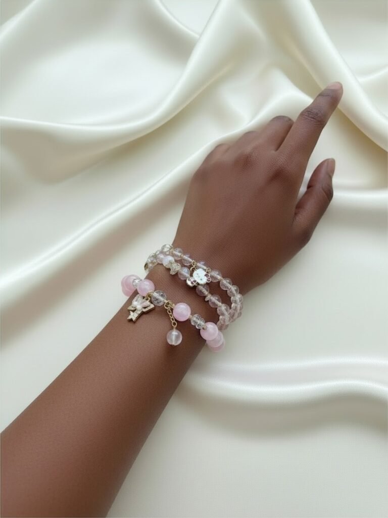 Lot de 3 bracelets roses à breloques